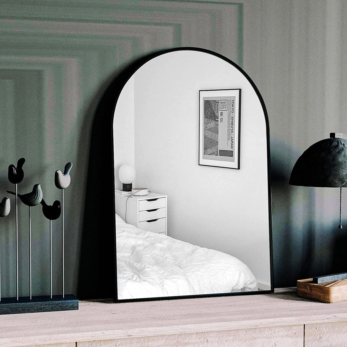 Wall Mounted Mirror, 20 x 30 Arch Gold M16241