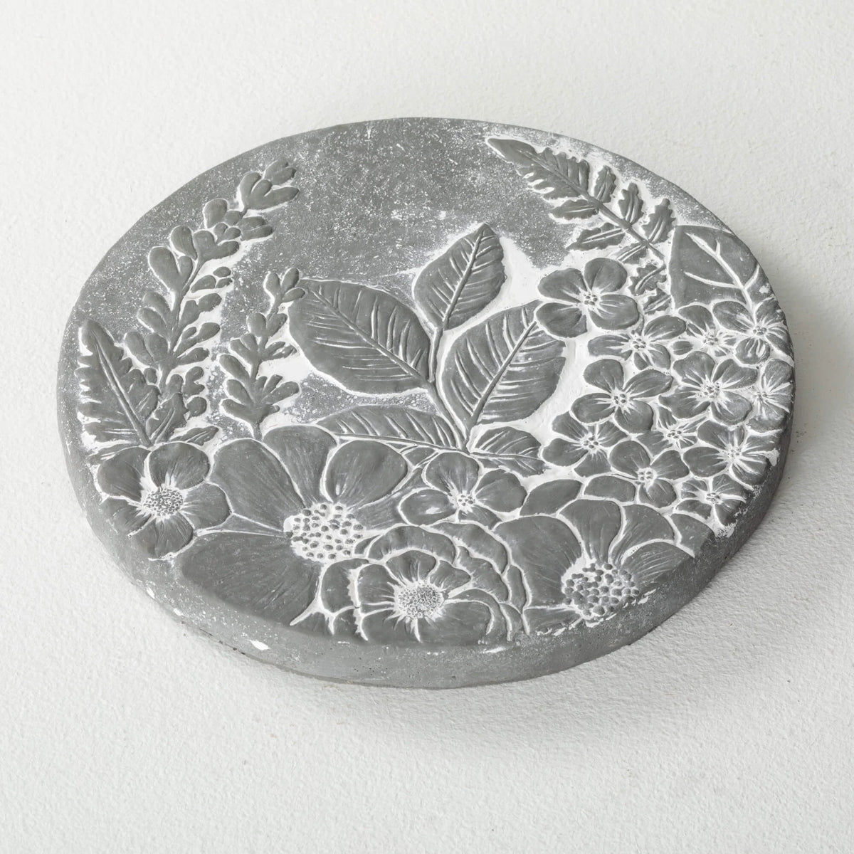11" Floral Cement Stepping Stone H856