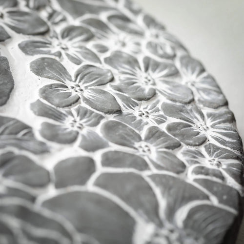 11" Floral Cement Stepping Stone H856