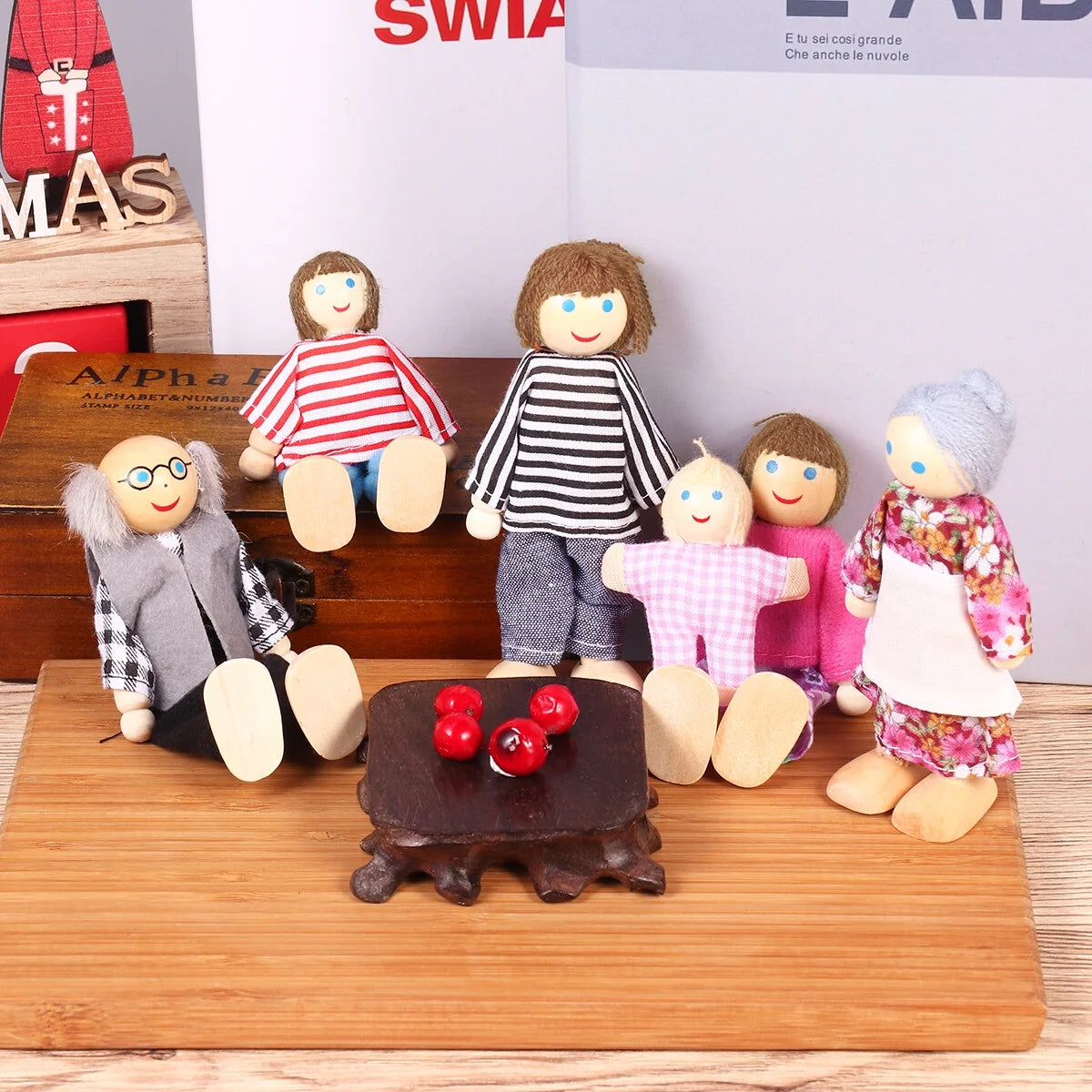 Wooden Dolls Playset Set of 7 People F486
