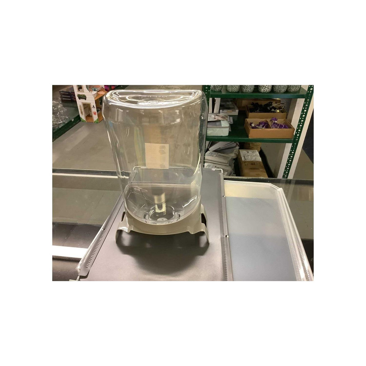 Gravity Cat Dog Waterer Y86365